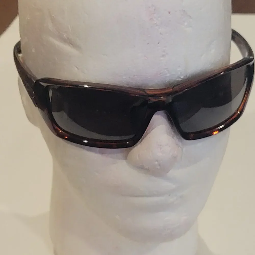 Tifosi Mast SL wrap around tortoise frame sunglasses. Unisex.